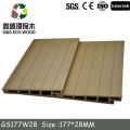 Balkonboden aus Holz-Kunststoff-Verbundwerkstoff